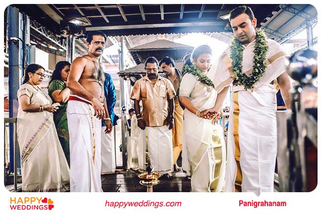 Kerala wedding Thalikettu (Tying the wedding knot) 